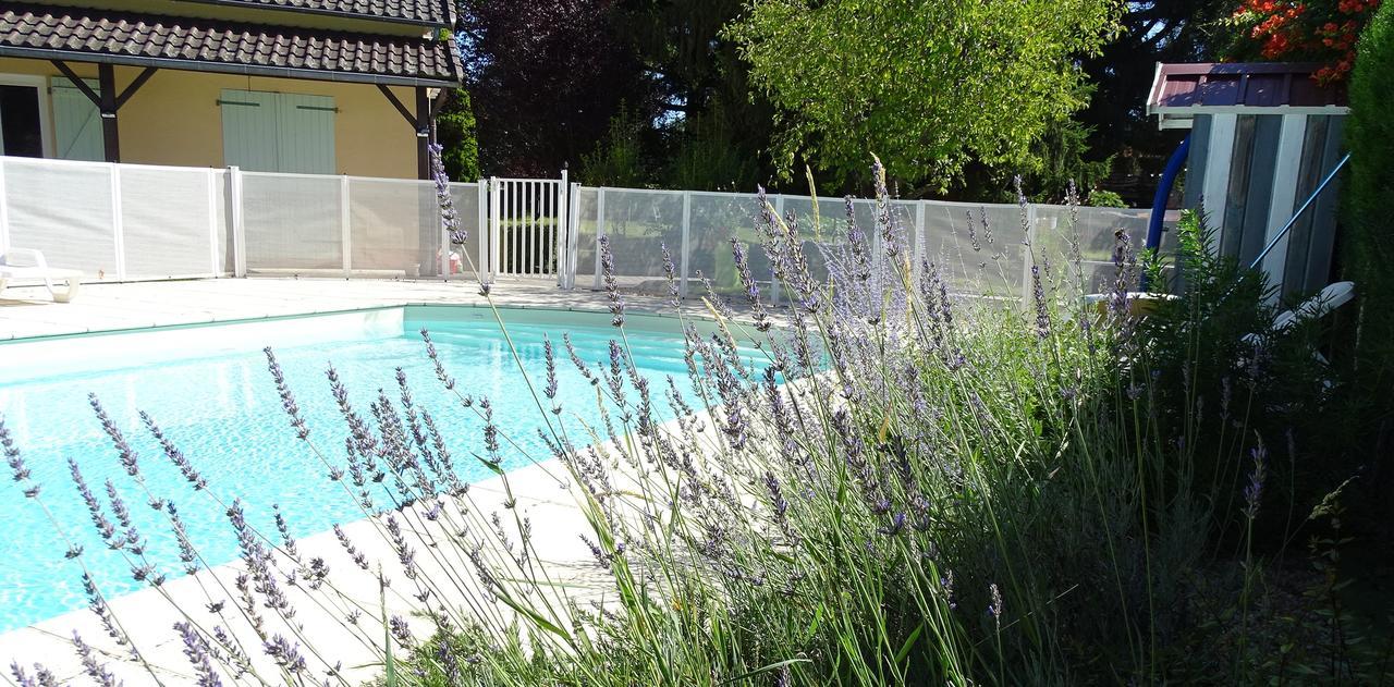 Hotel Le Relais Des Tuileries Sereilhac Exterior foto